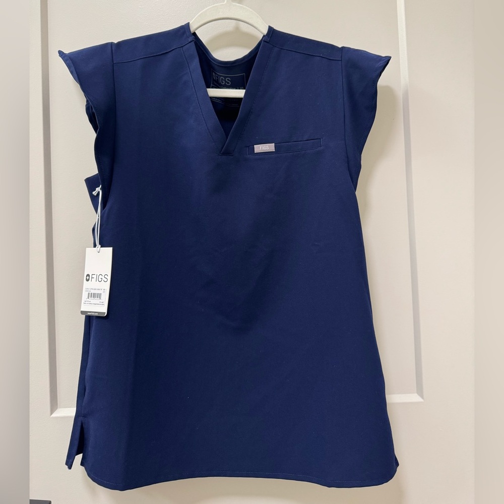 Figs Natal Flutter Sleeve Scrub Top